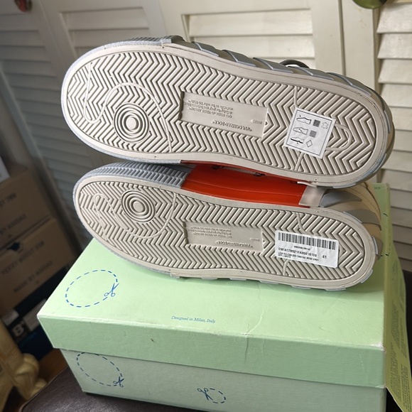 Off-White Vulc low Women Sneakers… - Picture 8 of 13